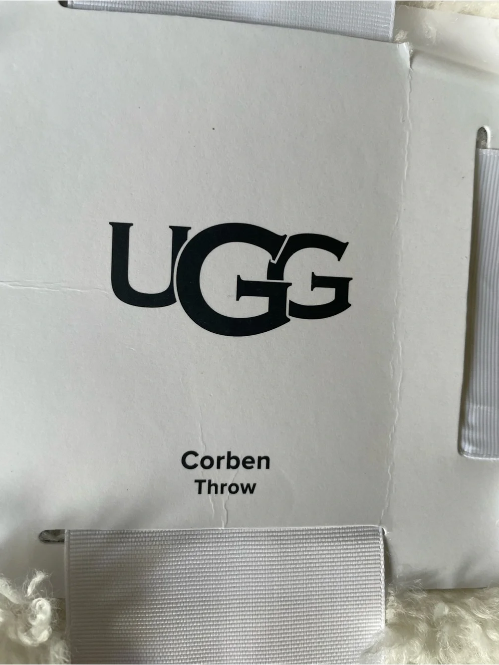 New UGG Corben Textured Throw in Snow